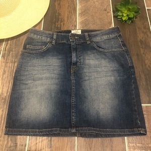 ✨HP✨H&M Denim skirt